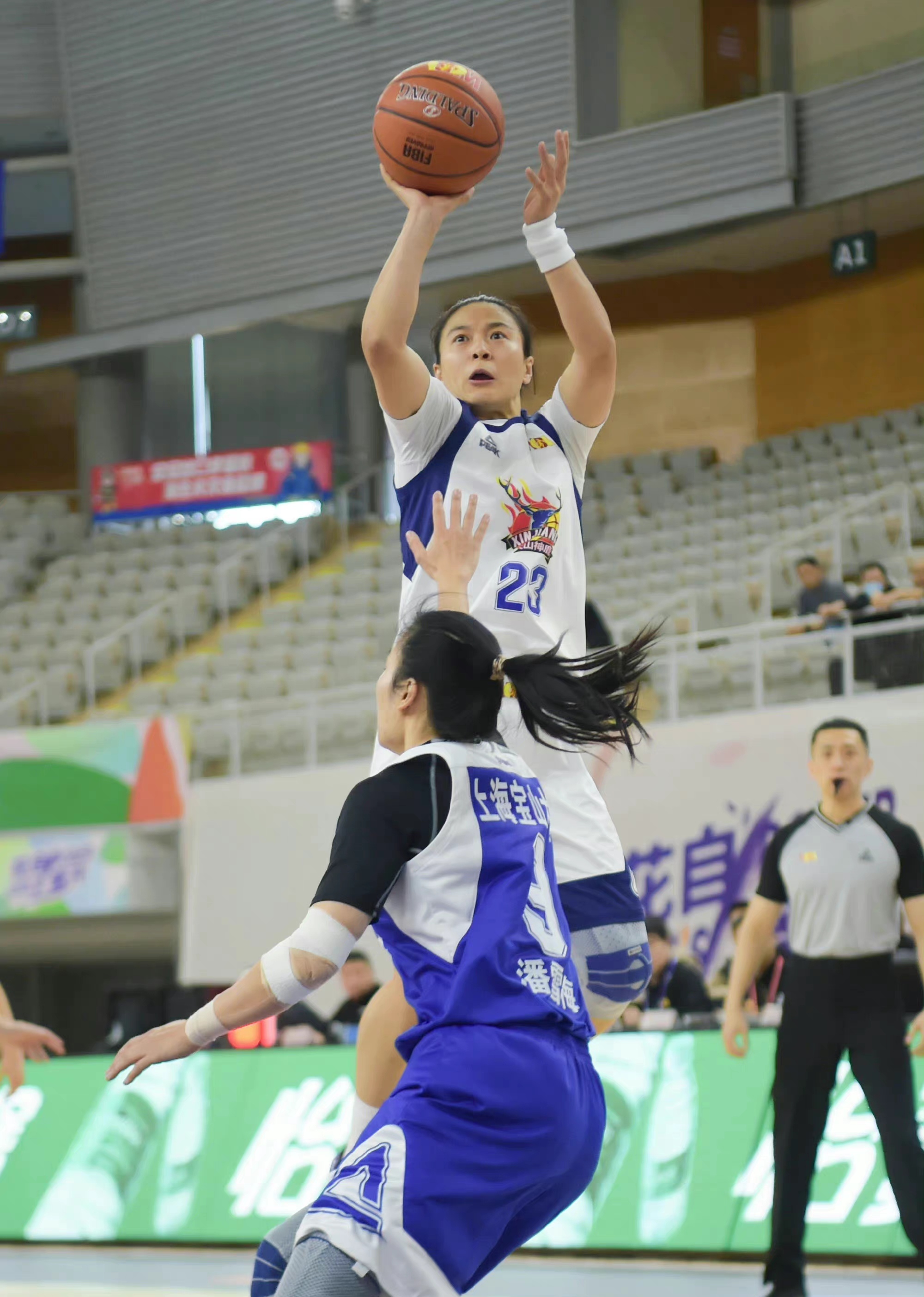 wcba半决赛四川女篮将战上海女篮