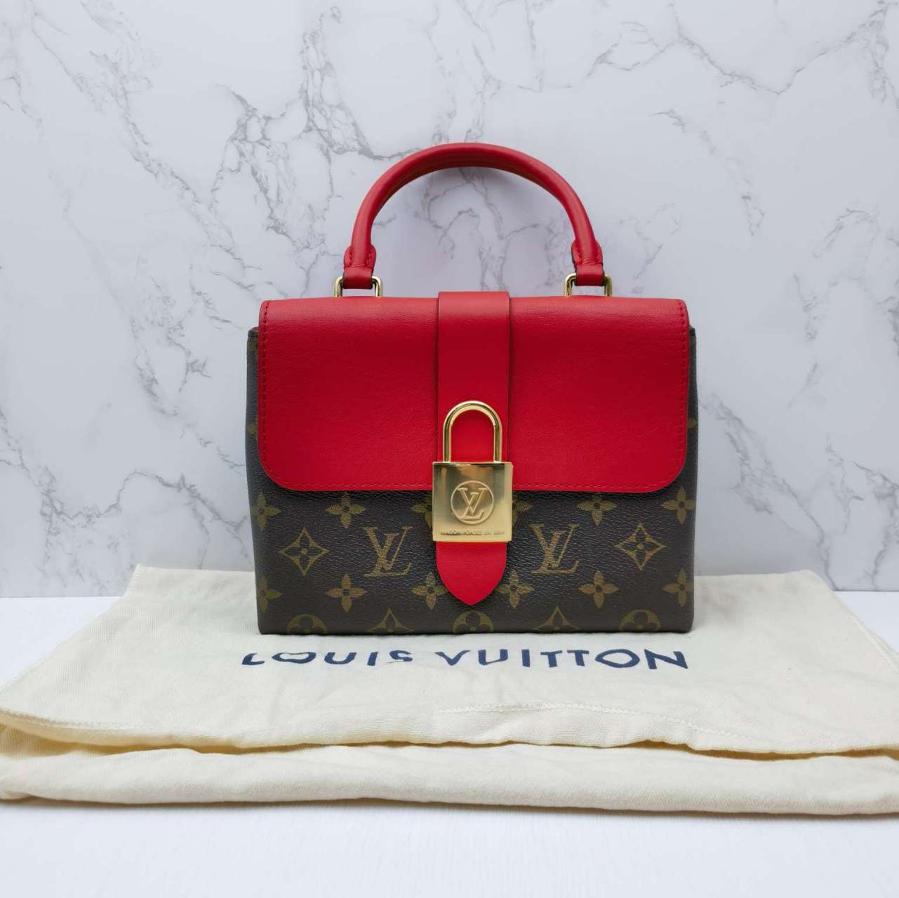 预算9000可以买的lv大牌包包  92lv 路易威登 locky bb 锁头红色