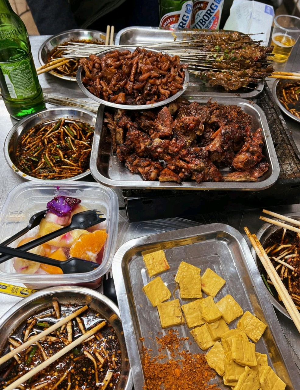 图一,贵州人吃夜宵 图二,广西人吃夜宵 图三,广东人吃夜宵