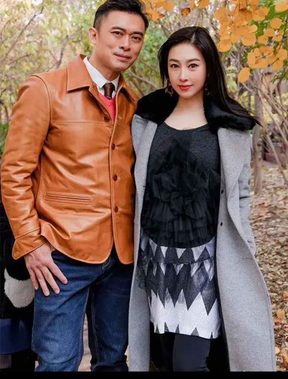 9月19日,樊少皇老婆贾晓晨在采访时爆料称每天50次想离婚,想杀死