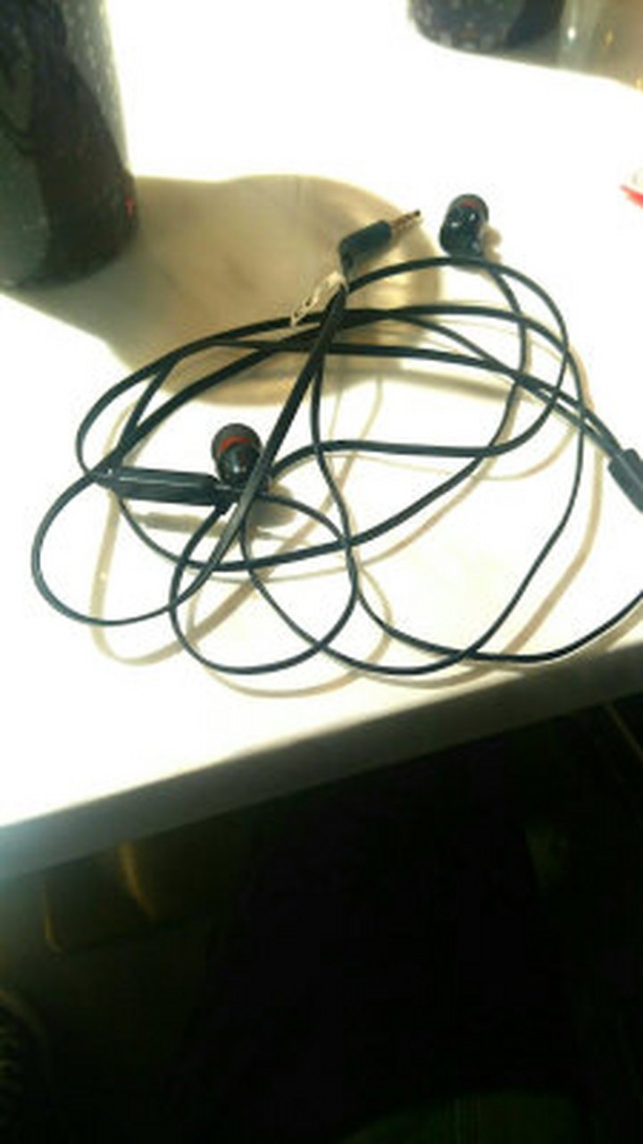 jblt110耳机质量怎么样,jblt110与jblt205音质哪个好  jblt110也还不