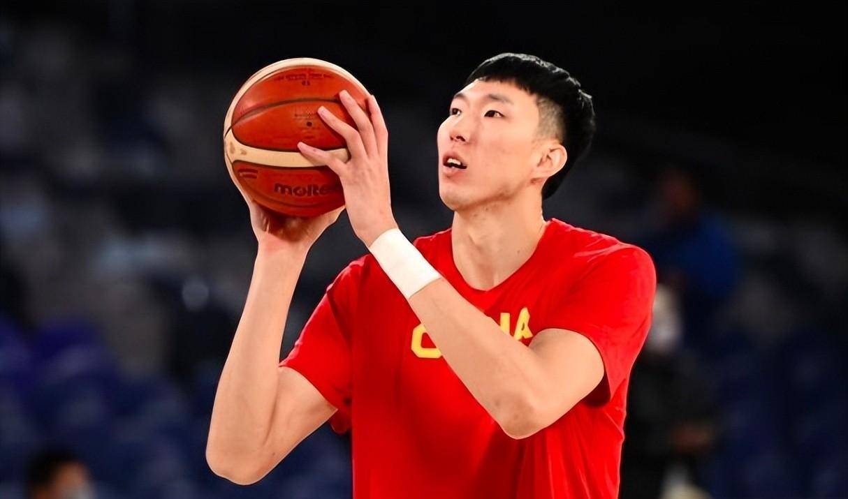 广东男篮噩耗!周琦赴京手术或赛季报销 未来状态大受影响