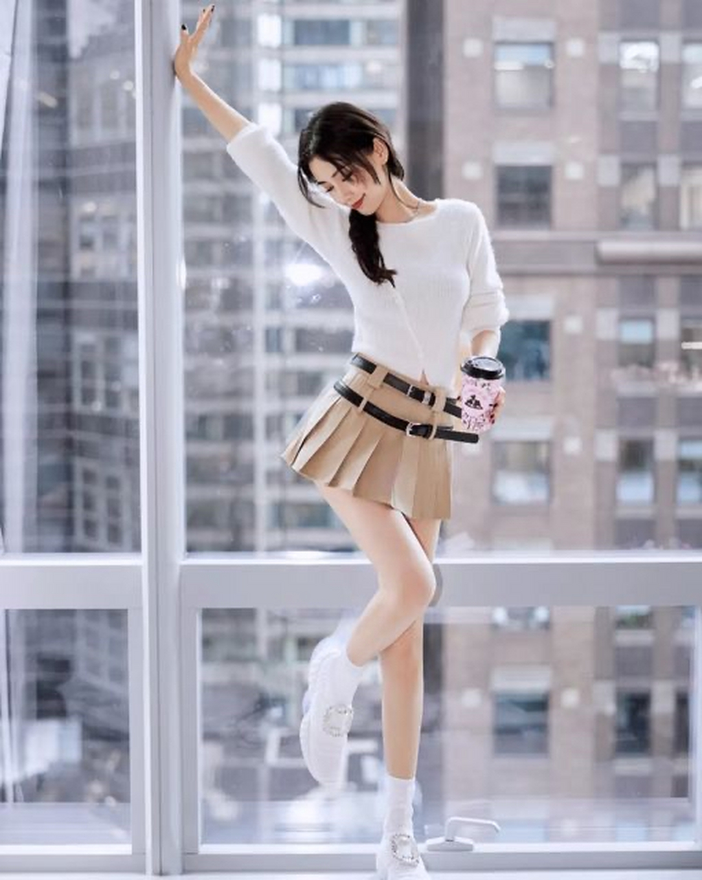 太合适jk裙了!活泼可爱大美女!杨颖[吃鲸][吃鲸]