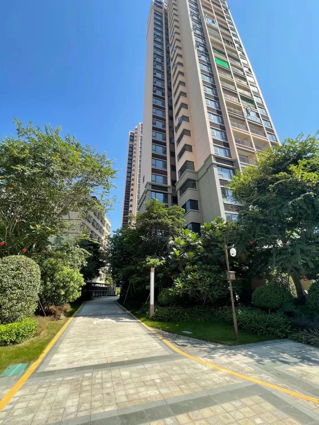 坂田三栋围合式小区统建楼