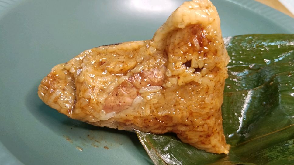 闽南肉粽的家常做法,详细配料和步骤,过程简单不漏米,一学就会