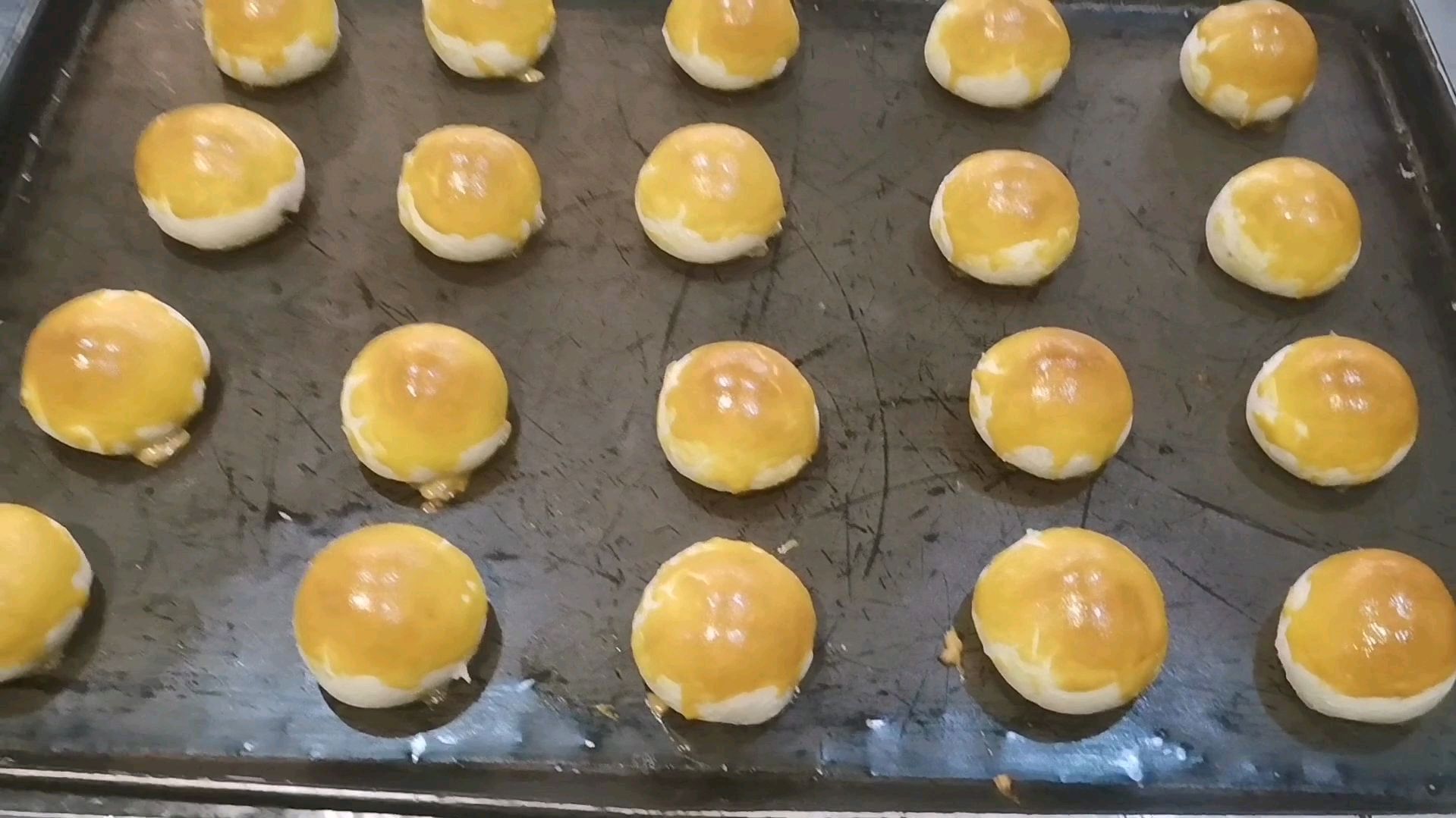 蛋黄酥制作方法与过程