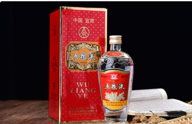 被称为五粮液的镇厂之宝的交杯牌五粮液,你对它有多了解?