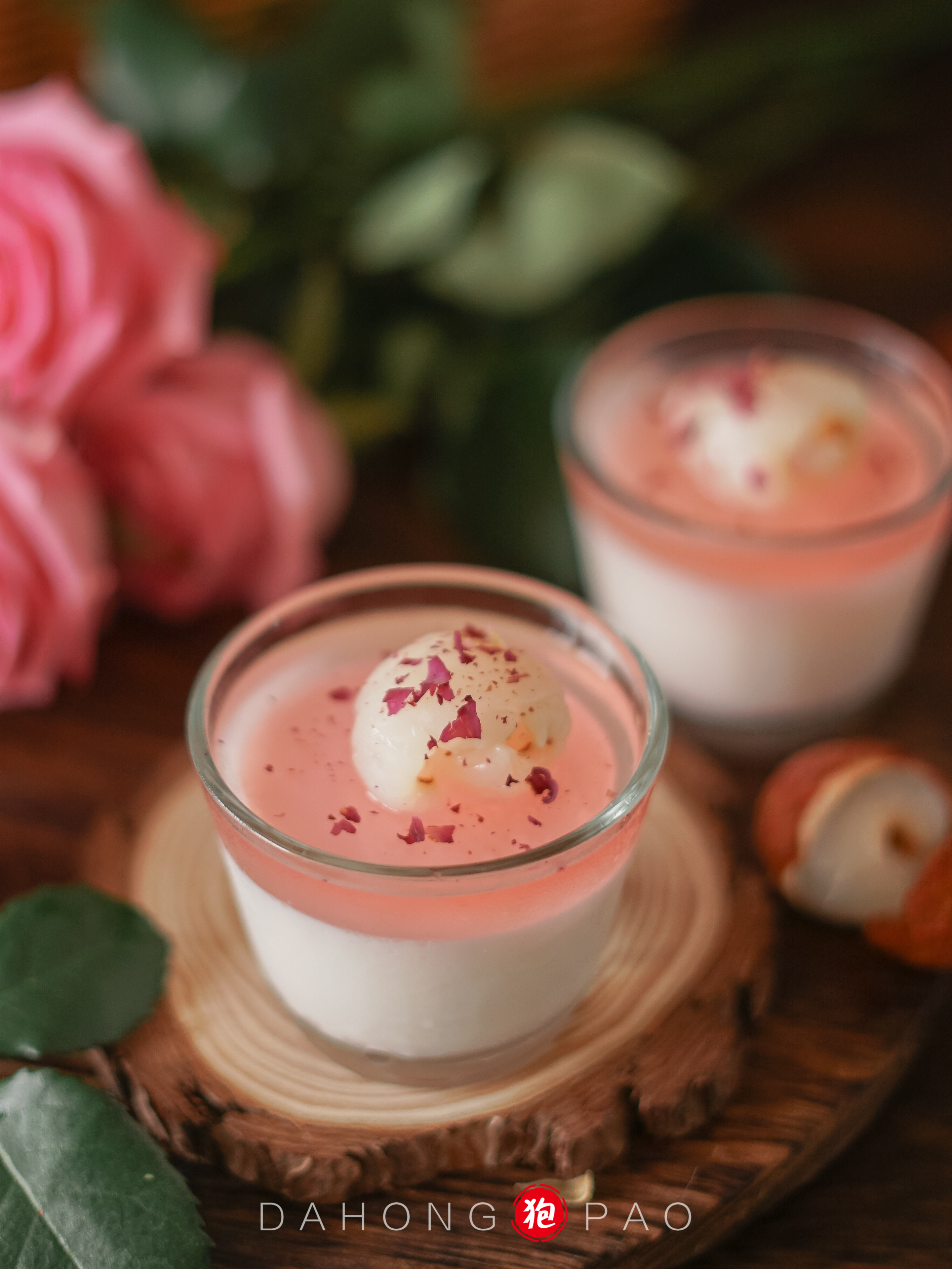 玫瑰荔枝奶冻