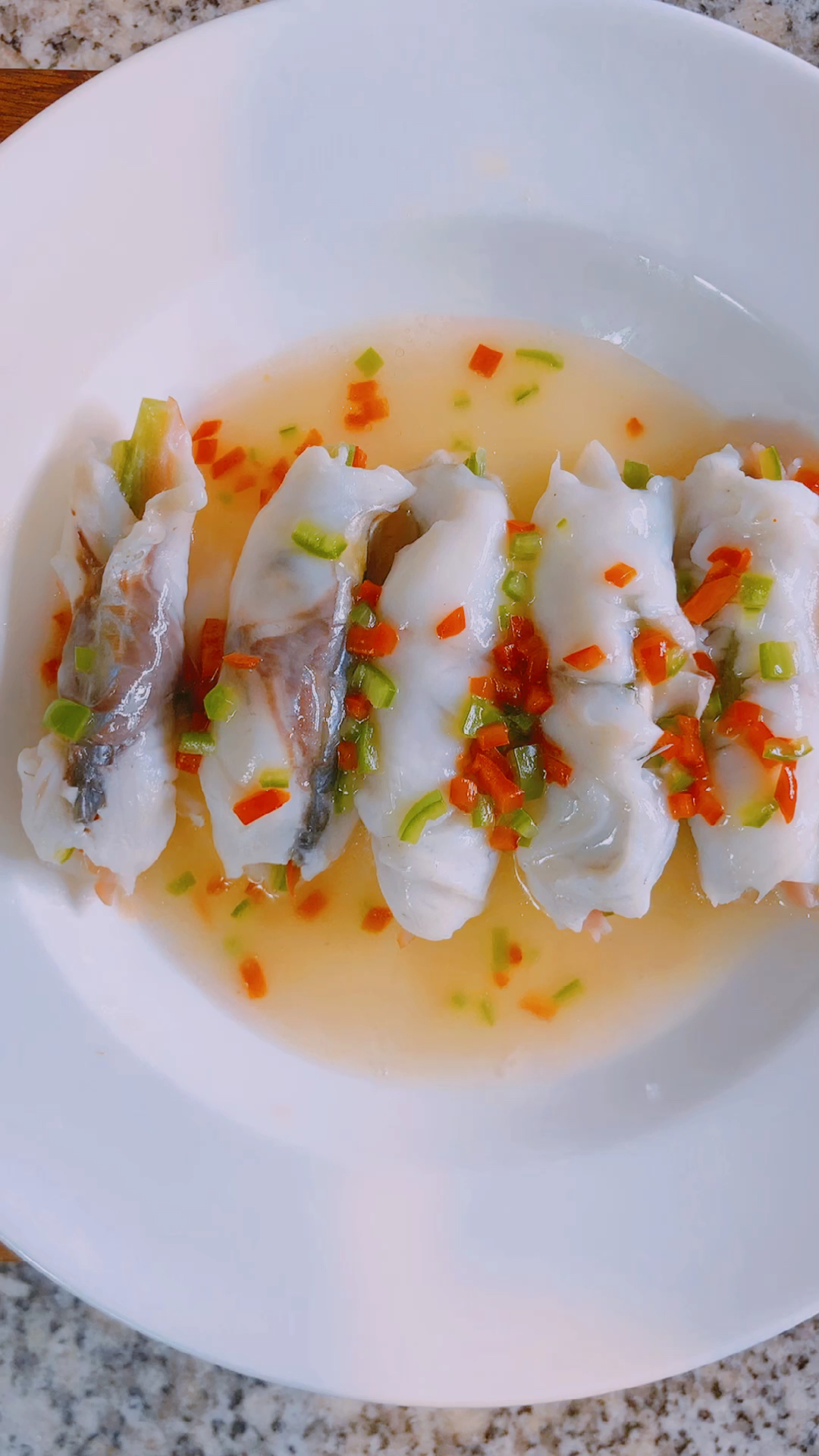浇汁三丝鱼卷