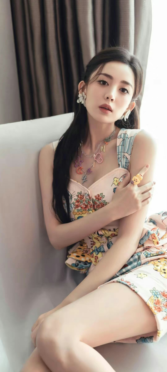 古力娜扎美照,颜值真的是太美丽了!#养眼美女