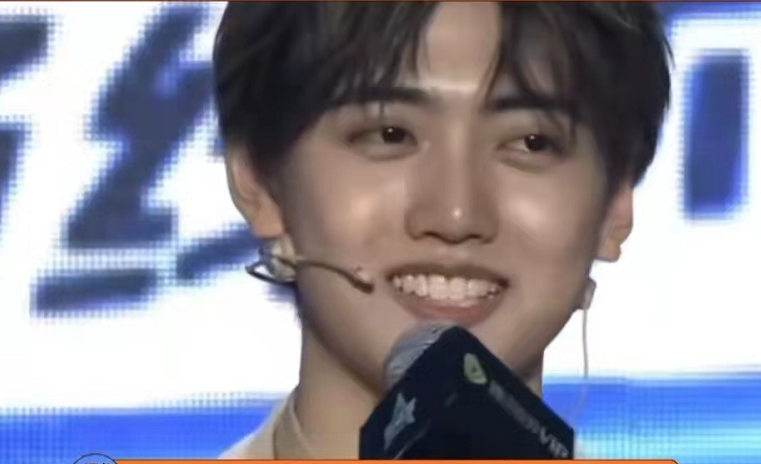 焉栩嘉无修生图被爆,脸部圆润眼袋明显,站姐:修图好辛苦