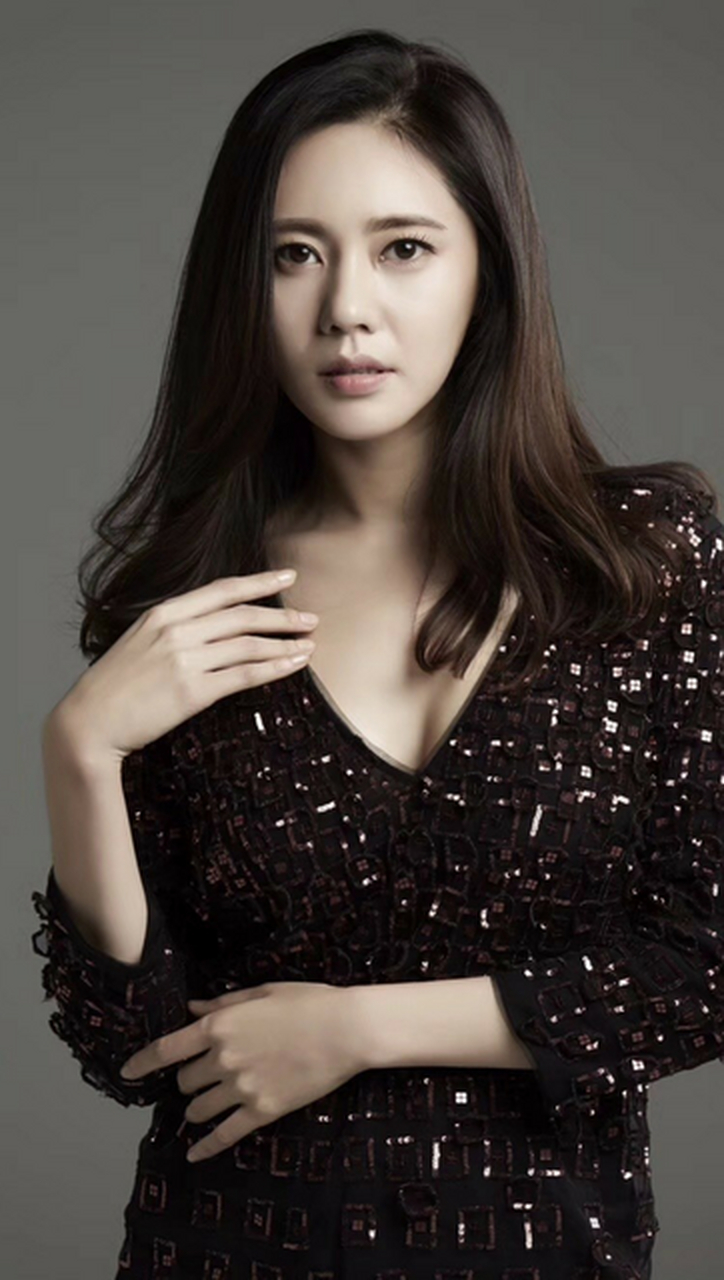 韩国女星秋瓷炫