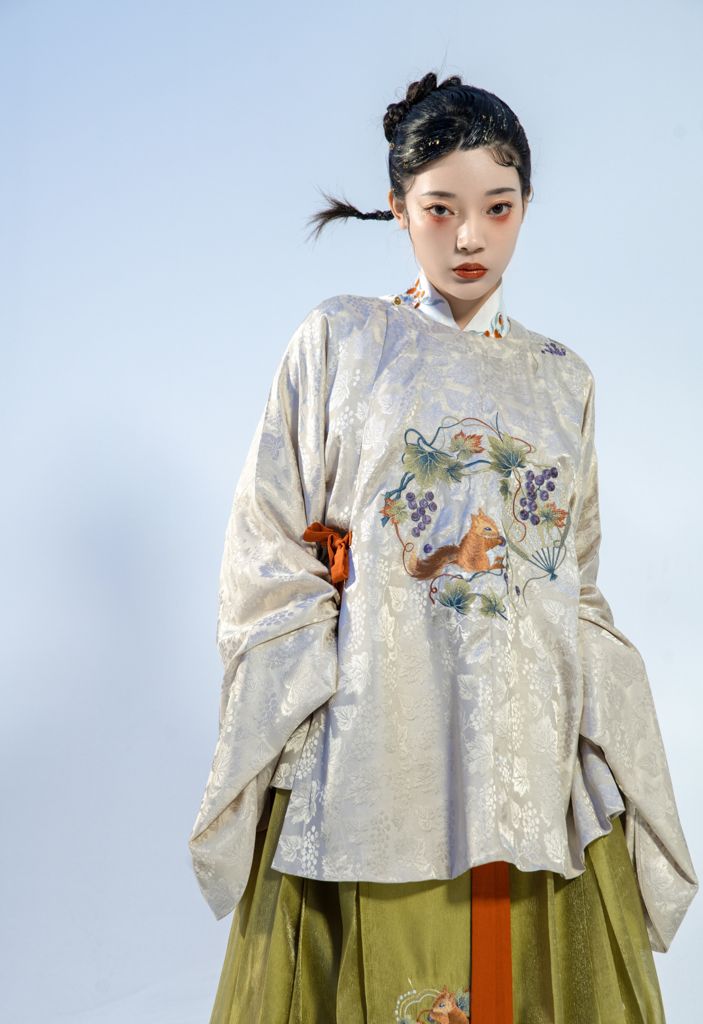 这些御寒保暖的"新年款"汉服,好看又时髦,汉服小袍子必备