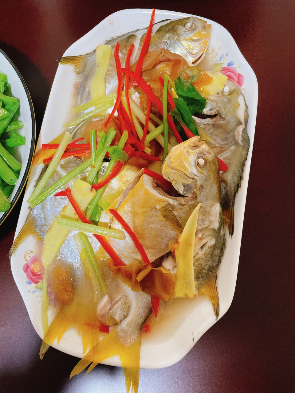 潮汕家常菜 咸梅蒸小鲳鱼 清炒吊豆 咸菜猪肚汤 裙带菜鸡蛋汤 家常