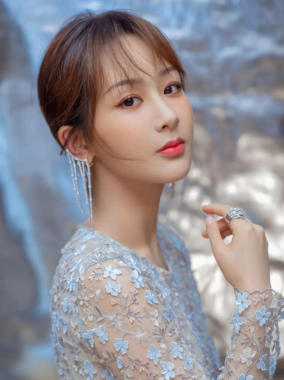 美图0298:杨紫长大了 #情感# #美女# #娱乐# #明星