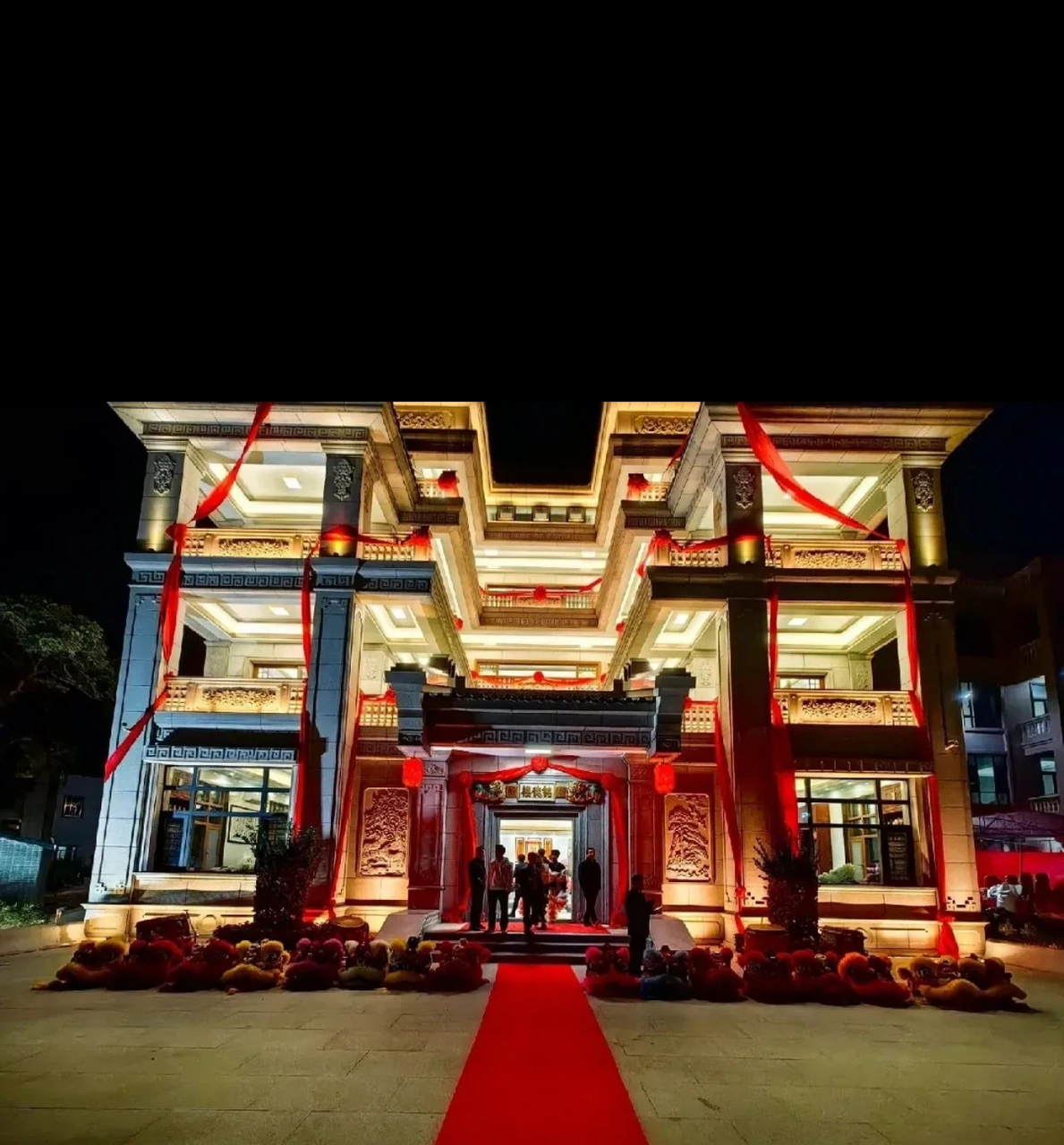 一直觉得在乡下建这么大就是土暴发户心态,一年到头没几个房间睡人!