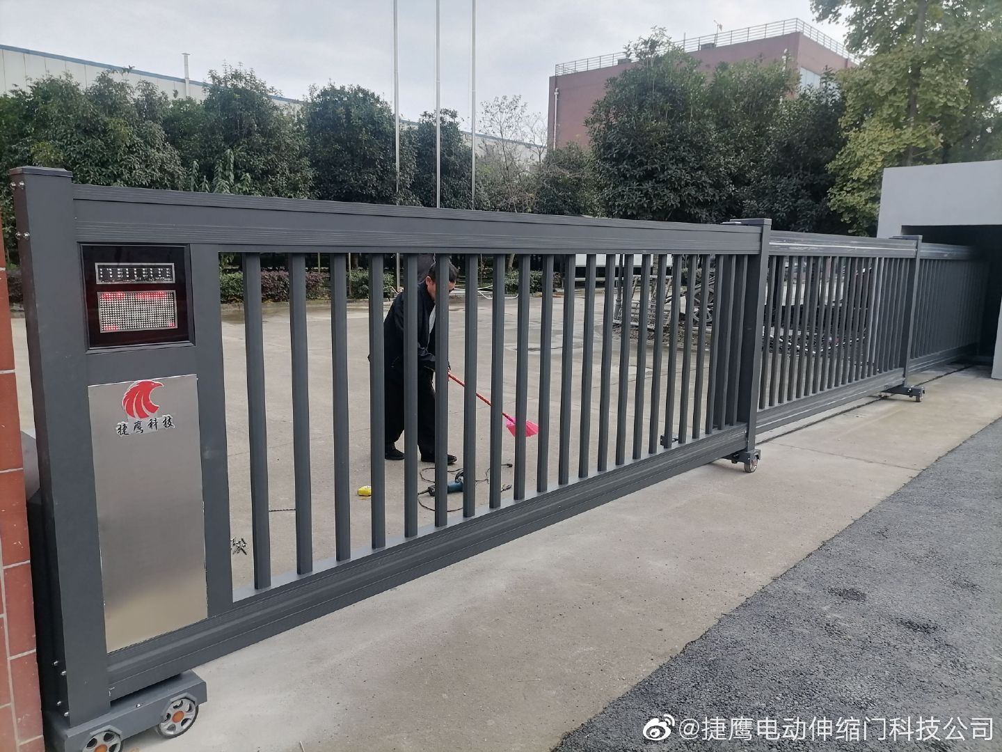 崇州段滑门安装案例