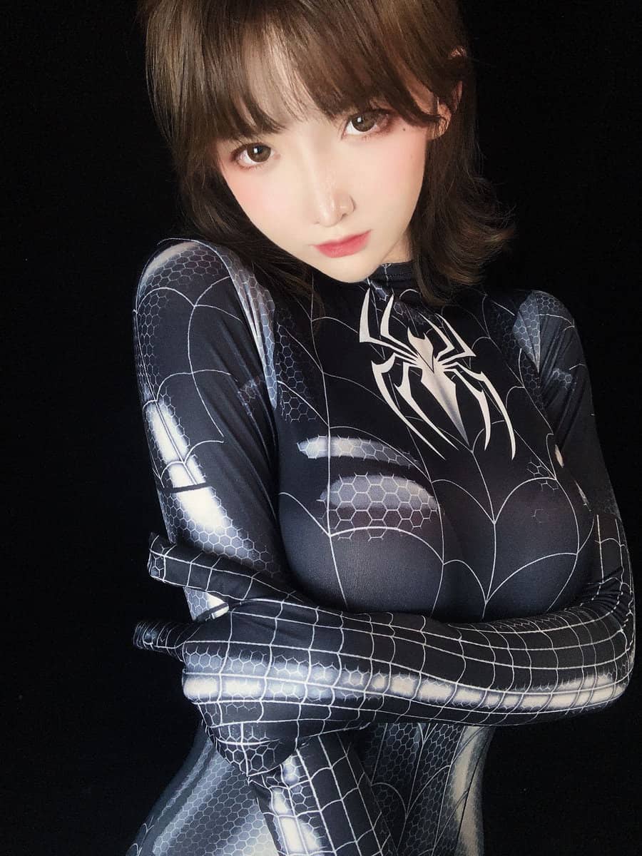 超火爆!jk一小央泽cos黑蜘蛛素颜吓到我了