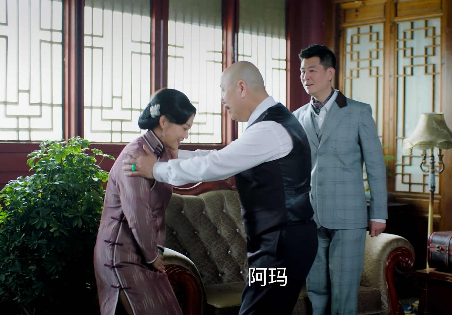 《东四牌楼东》草弥钟情佟丽华,佟梓华一场空,佟老爷算计了谁