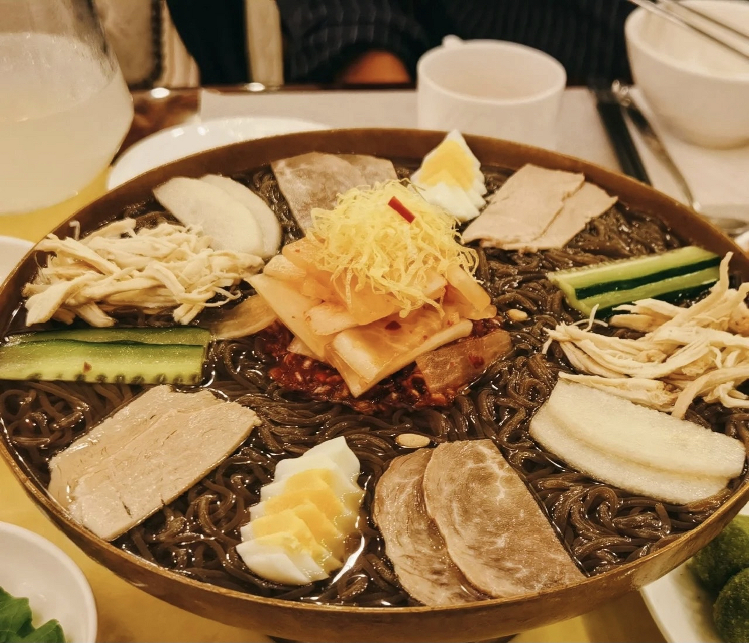 上海朝鲜国营餐厅实拍:在上海出差之余,听朋友说起上海一家朝鲜餐厅