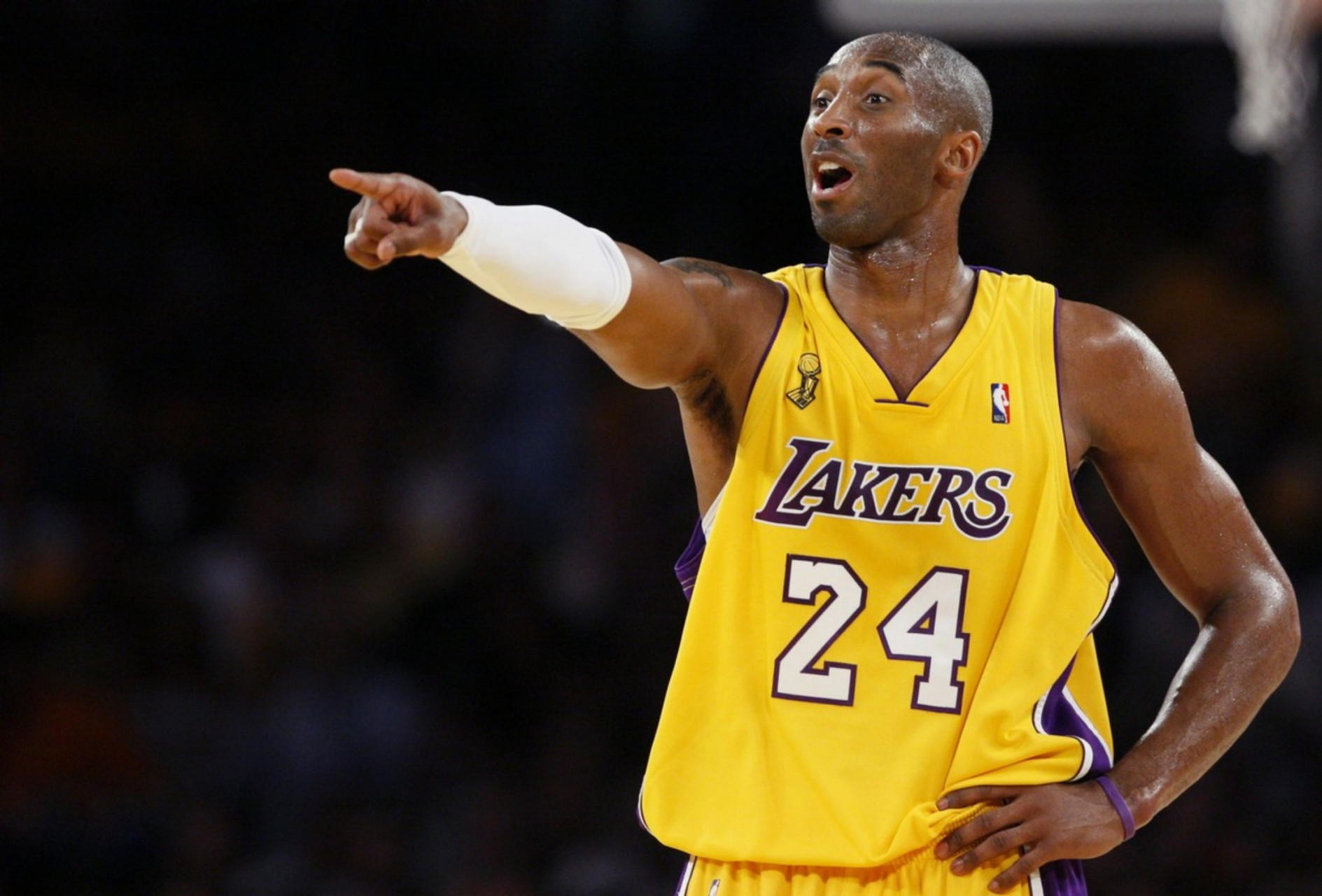 詹姆斯,韦德,保罗,安东尼,加索尔等nba众球星更新社媒怀念科比