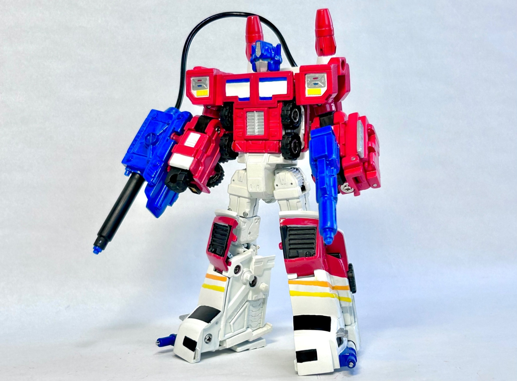 模型欣赏:玩家改造重涂 变形金刚 传世联合 v级 g2英雄擎天柱.