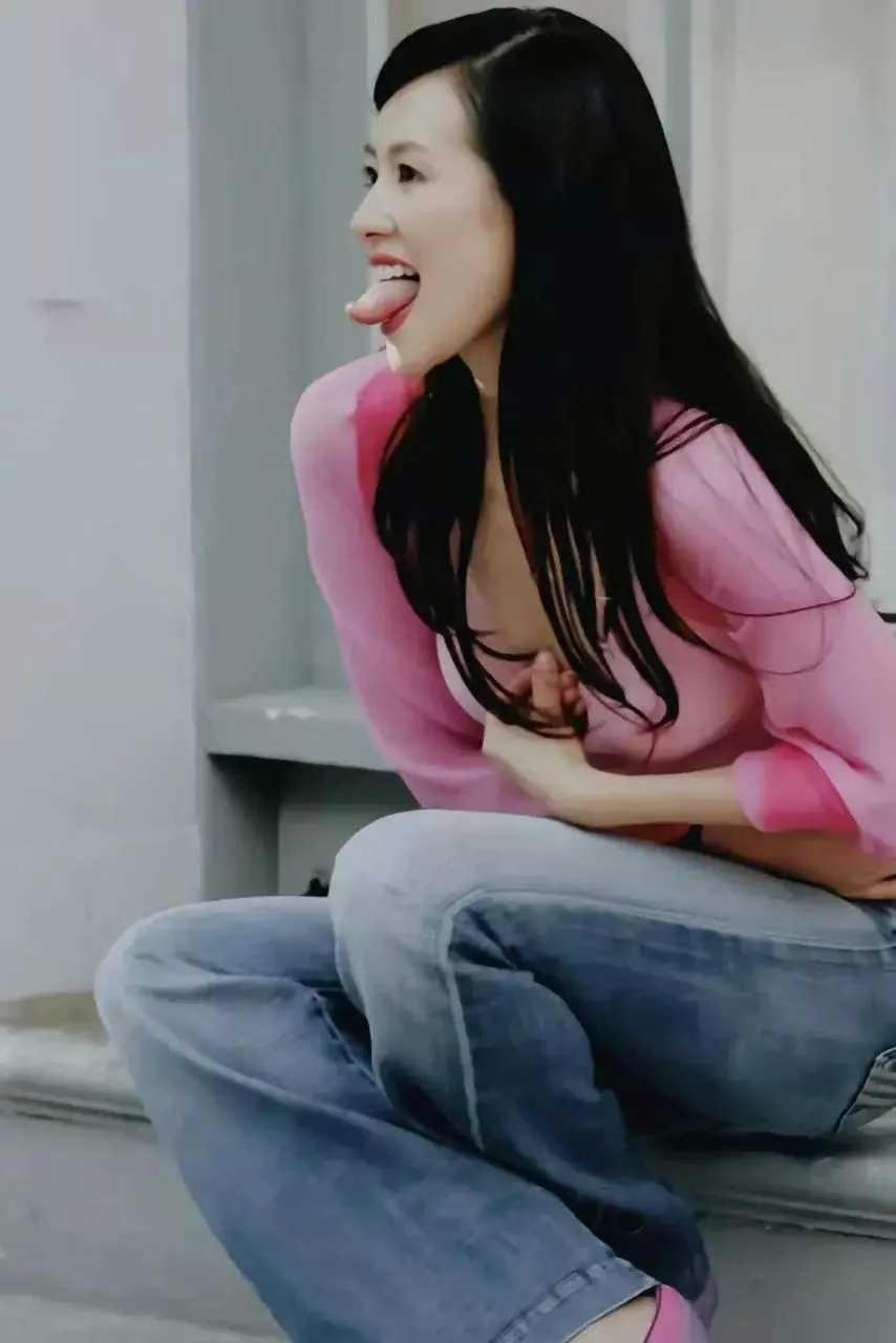 女星吐舌瞬间,章子怡最受欢迎,白百合有难度,汤唯最可爱