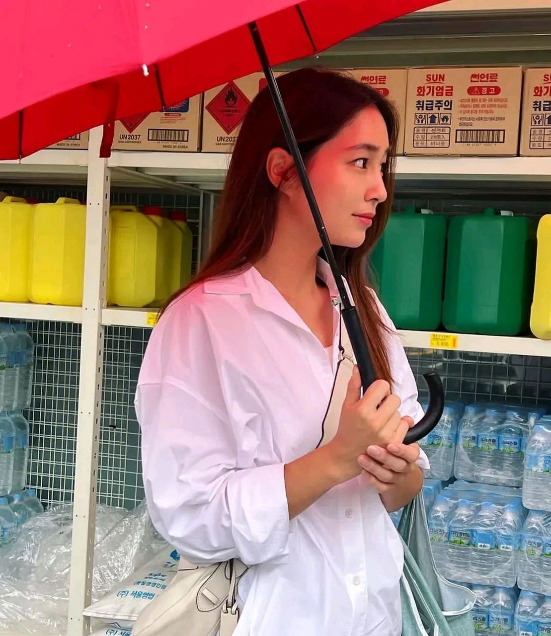 演员李秉宪的妻子李敏贞通过自己的instagram发布了照片.  公开的照片