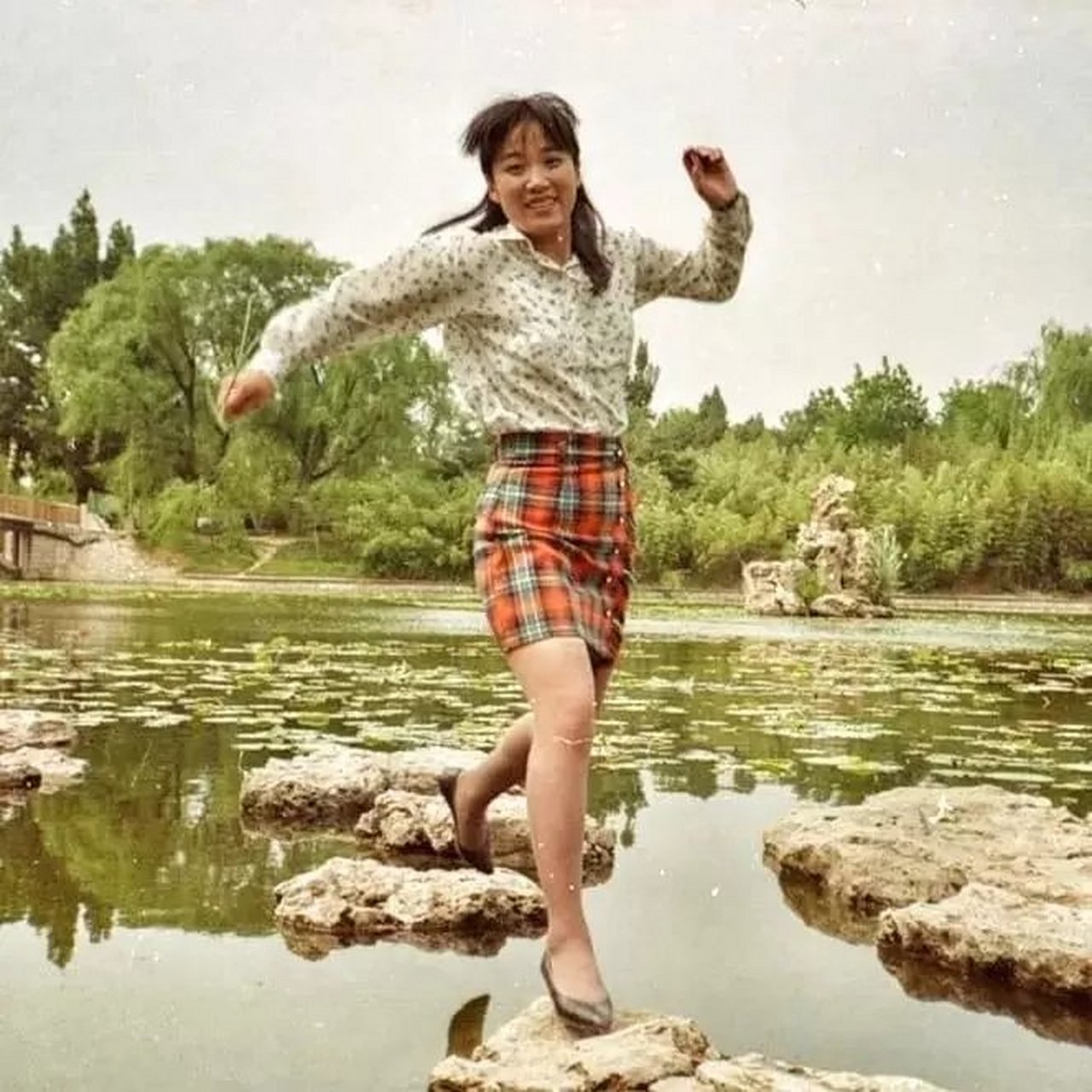 80年代的美女照片,即使是现在看也没有一点违和感.