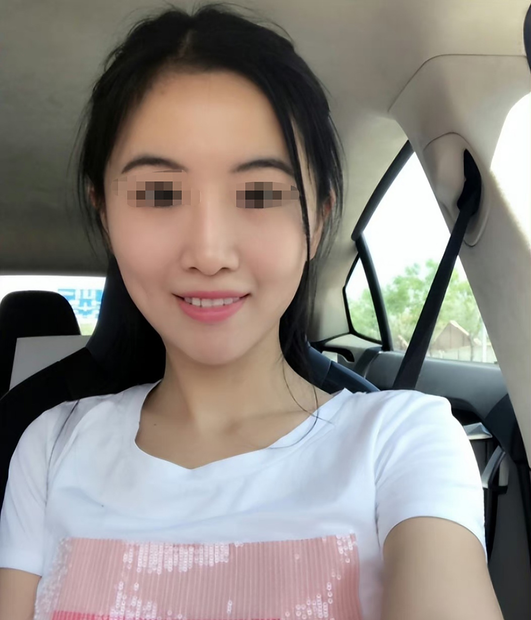 据苏享茂哥哥消息,翟欣欣已被逮捕,羁押在看守所!