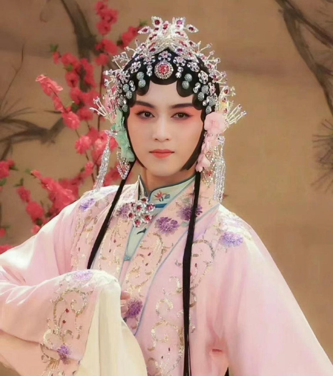 陈晓和任嘉伦的女装好看吗?