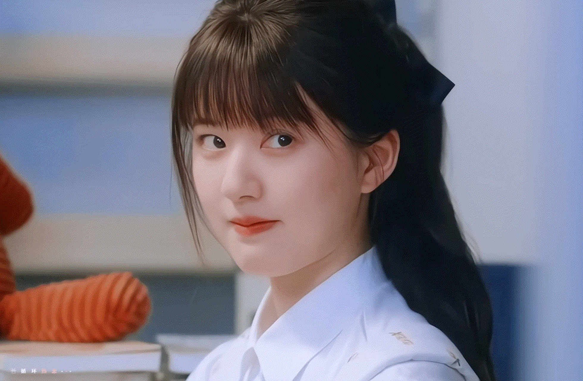 《偷偷藏不住》赵露思这个小眼神的反差萌好可爱,她很适合演校园偶像