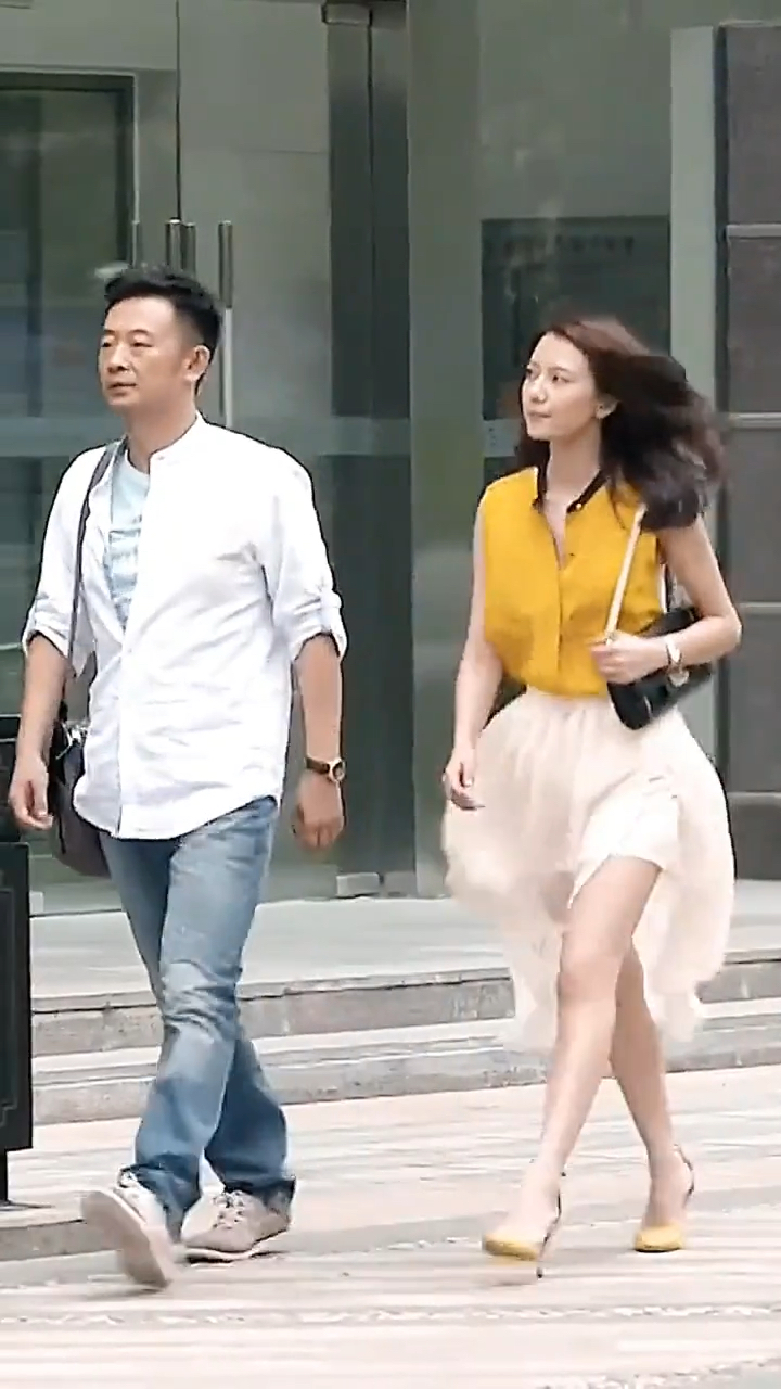 黄海波 出事后只有,高圆圆 毫不避讳的支持他,俩人再重聚内心的喜悦是