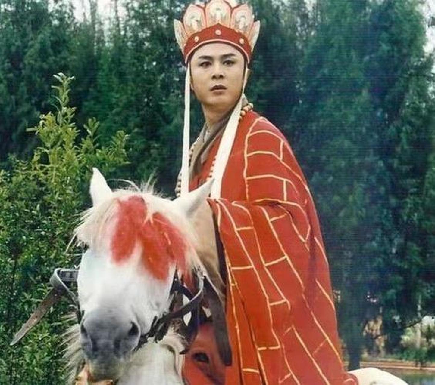美女们:骑马的不一定都是王子,也有唐僧