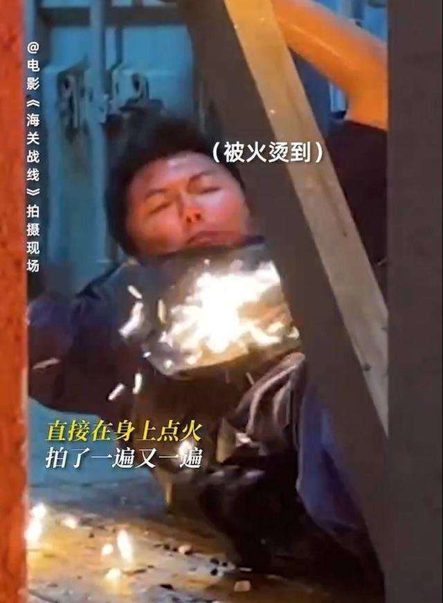 《海關戰線》拍攝花絮曝光,謝霆鋒身臨其境,哪怕受了傷也要堅持