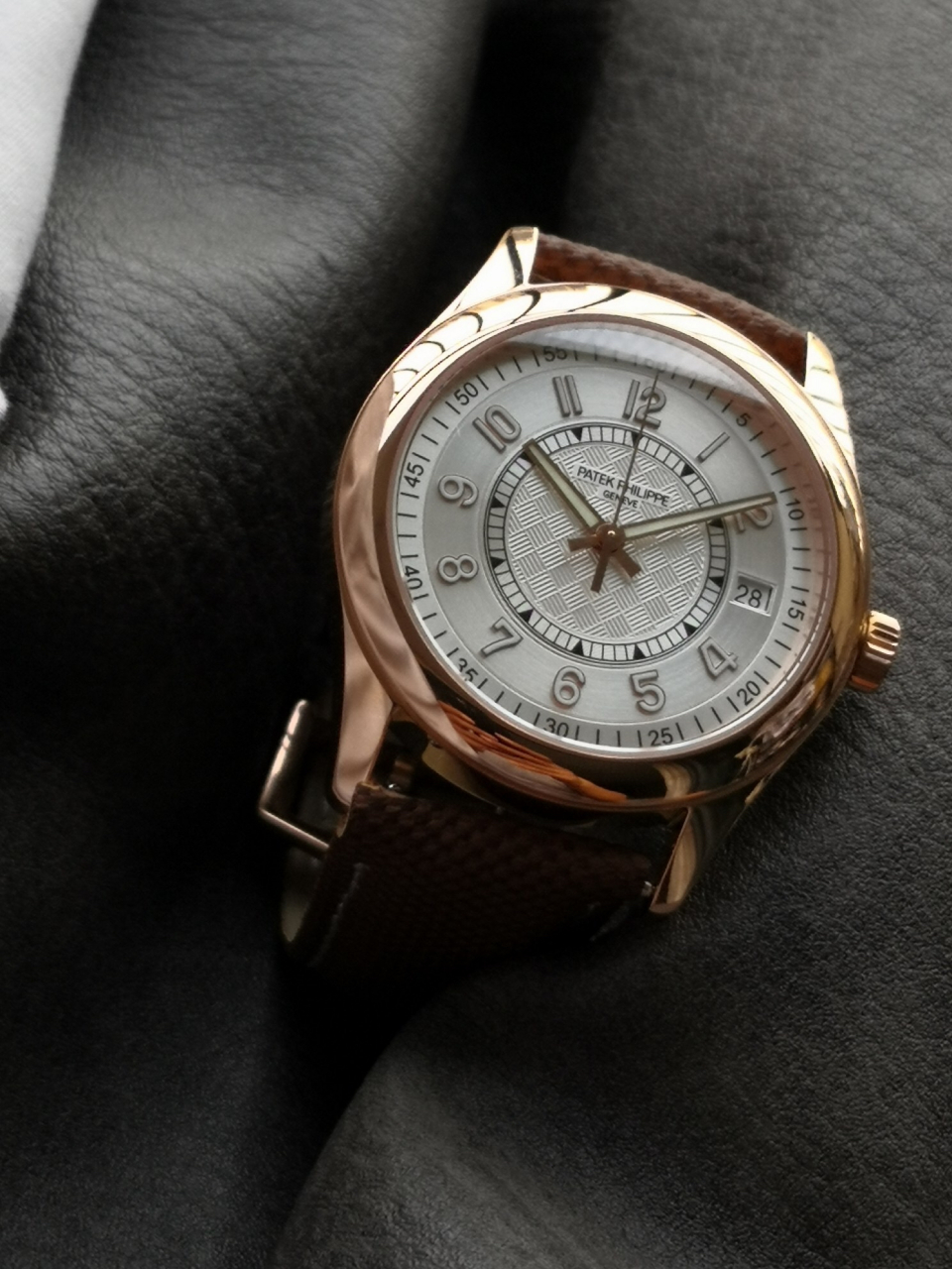 百达翡丽新款pp——6007g-011版.蓝宝石lin134218玻璃镜面!