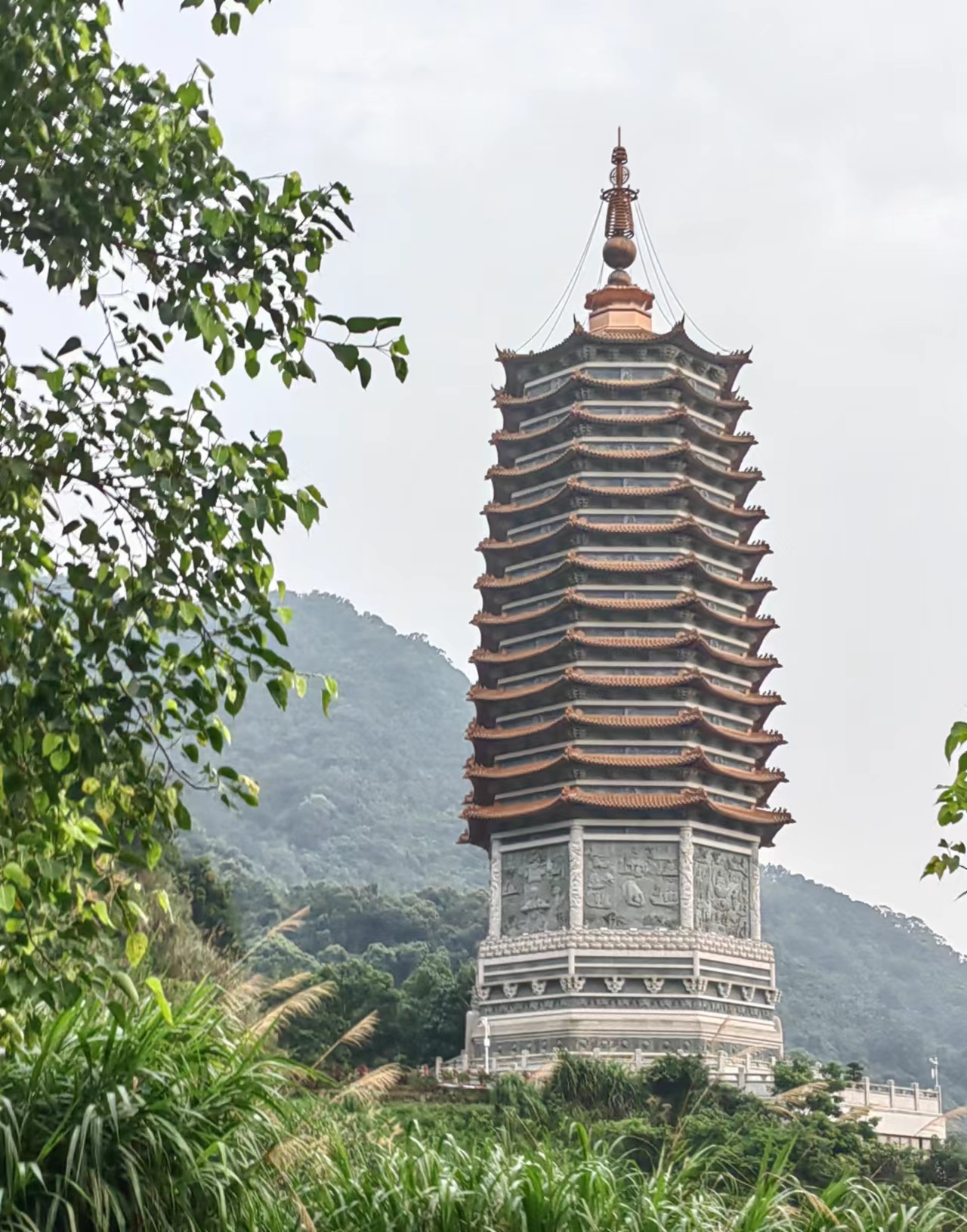 深圳弘法寺做义工d4:有幸绕本焕塔三圈,心想事成呢