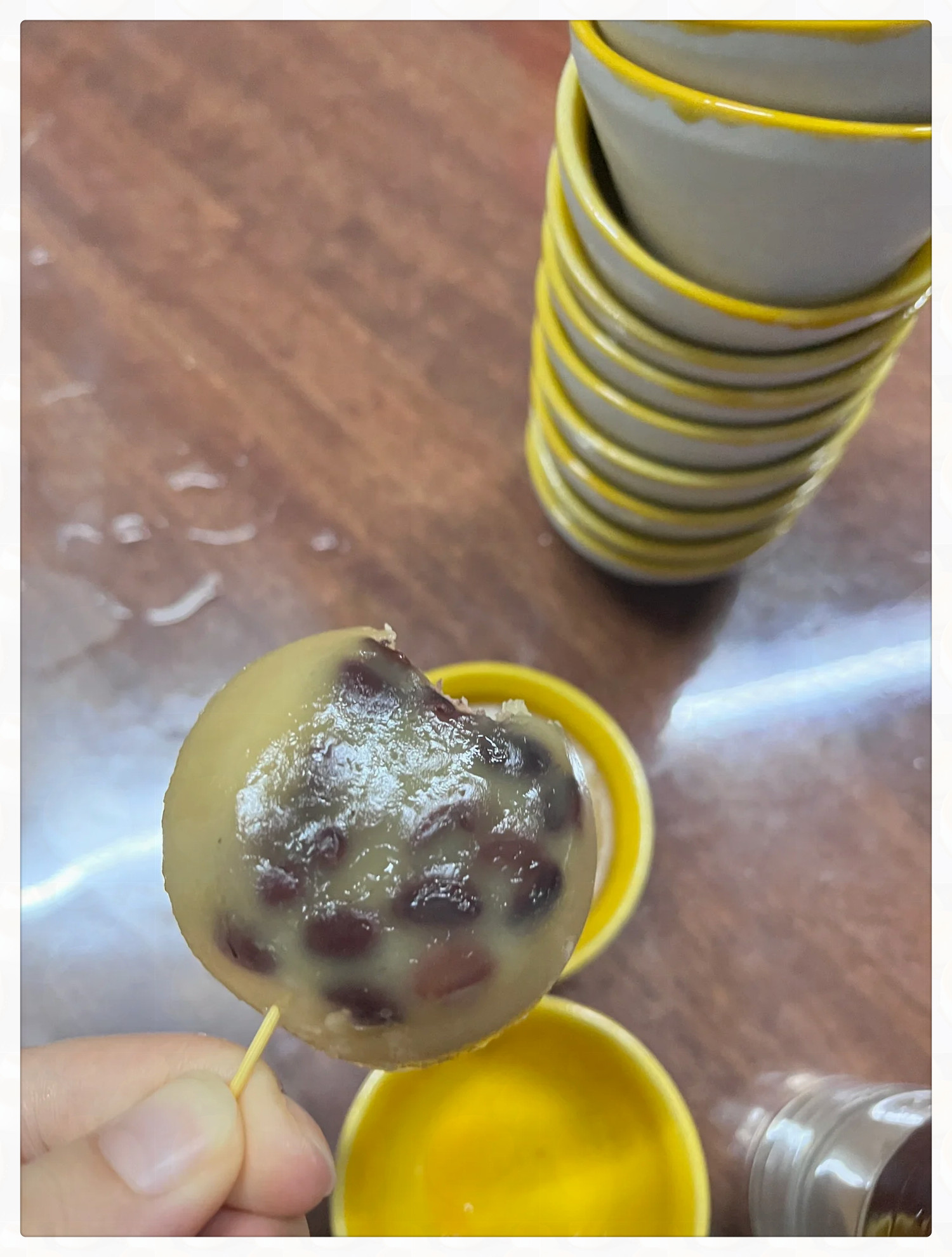 经过多年的探索和改良如今的配方已经不再局限于只有粘