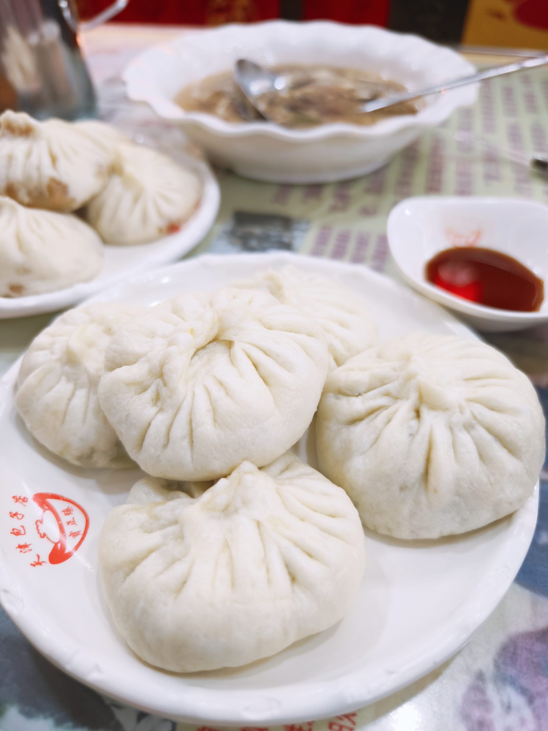 总共10个和娃俩人想着没吃完还可以打包第二天当早餐可是热腾腾的