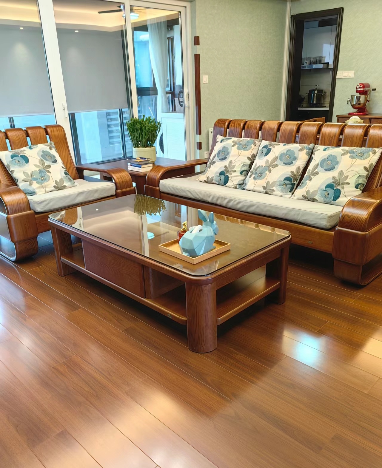 我每天再累也要把家收拾完毕,再上床睡觉,因为这样