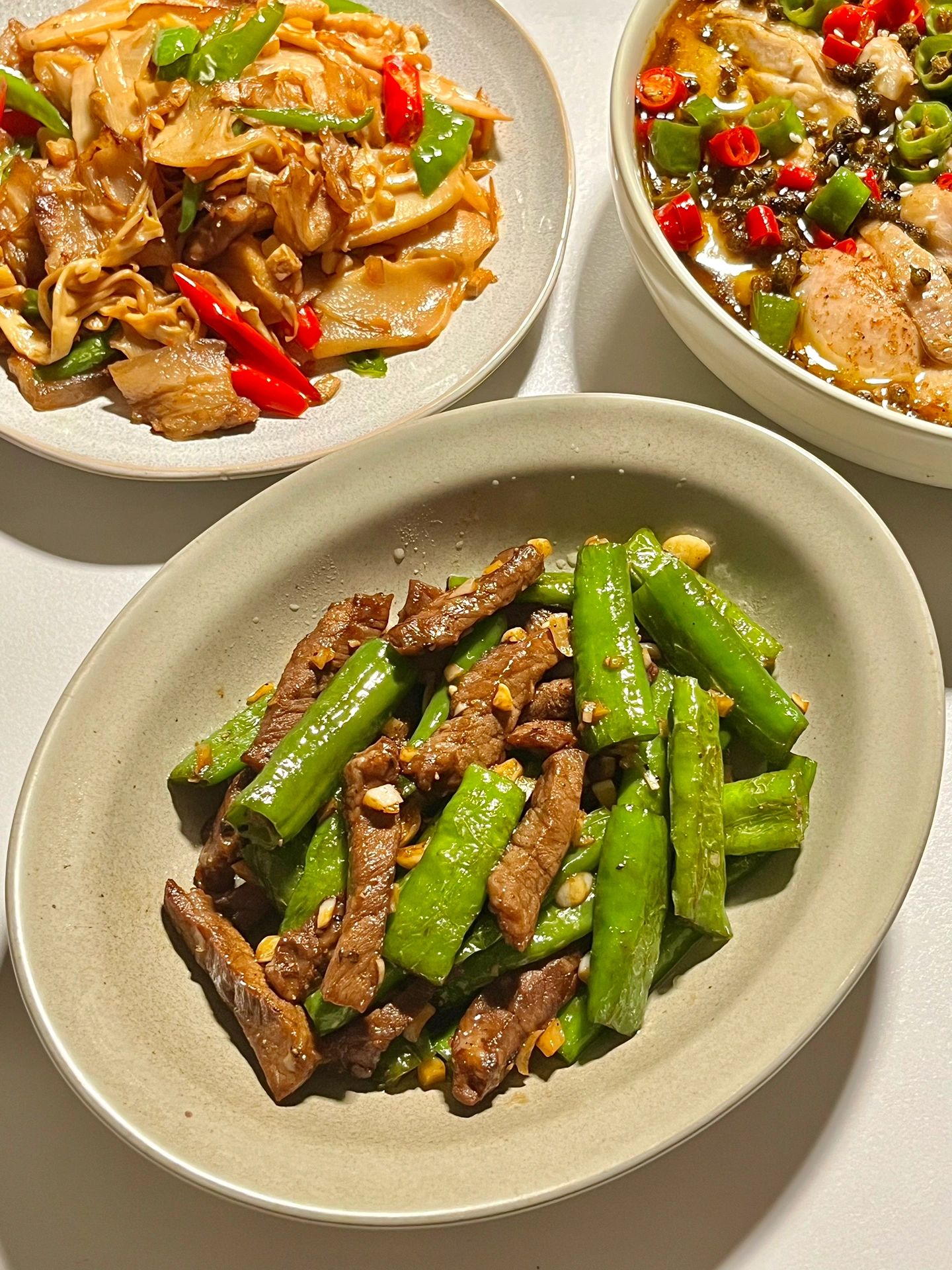 两人食晚餐:椒麻鸡真的太适合夏天了,就喜欢这种麻嘴的感觉!