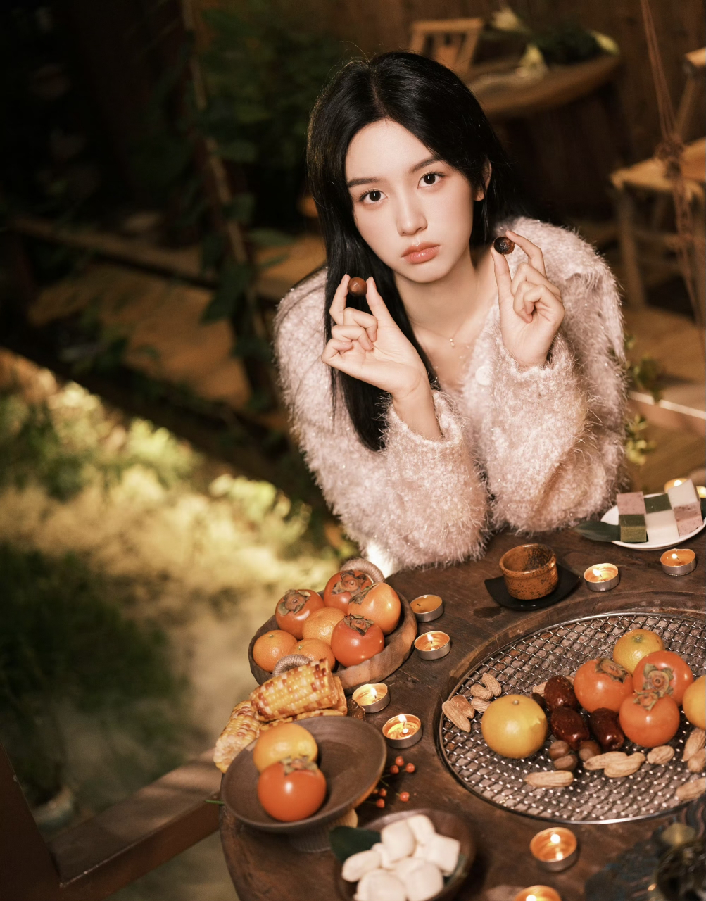 周也粉色开衫毛衣外套# 周也粉色开衫毛衣外套造型,又漂亮又可爱,真