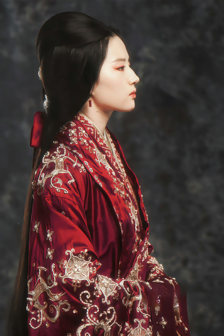 刘亦菲皇后凤袍