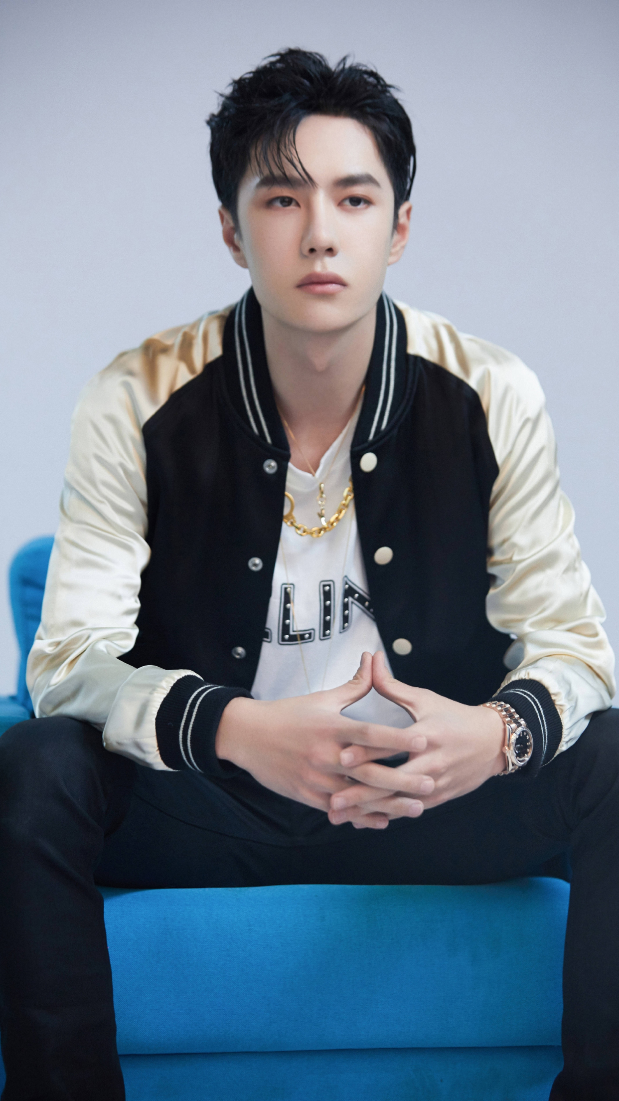 演员王一博,帅气写真照来了,《这街3》的王队长,请看大片