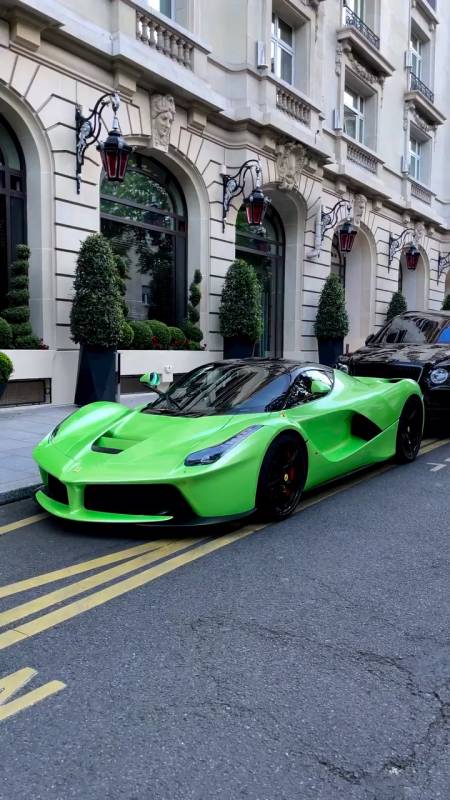 法拉利拉法这绿配色你喜欢吗