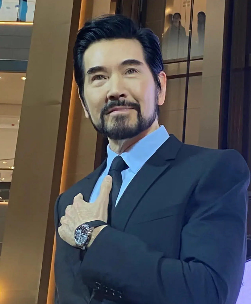 见到费翔本人了!