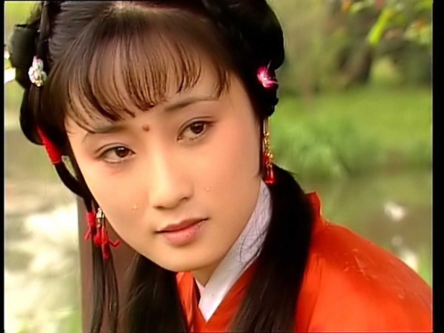 《红楼梦》细思后就会发现,位列金陵十二钗幅册之首的香菱,两首判词道