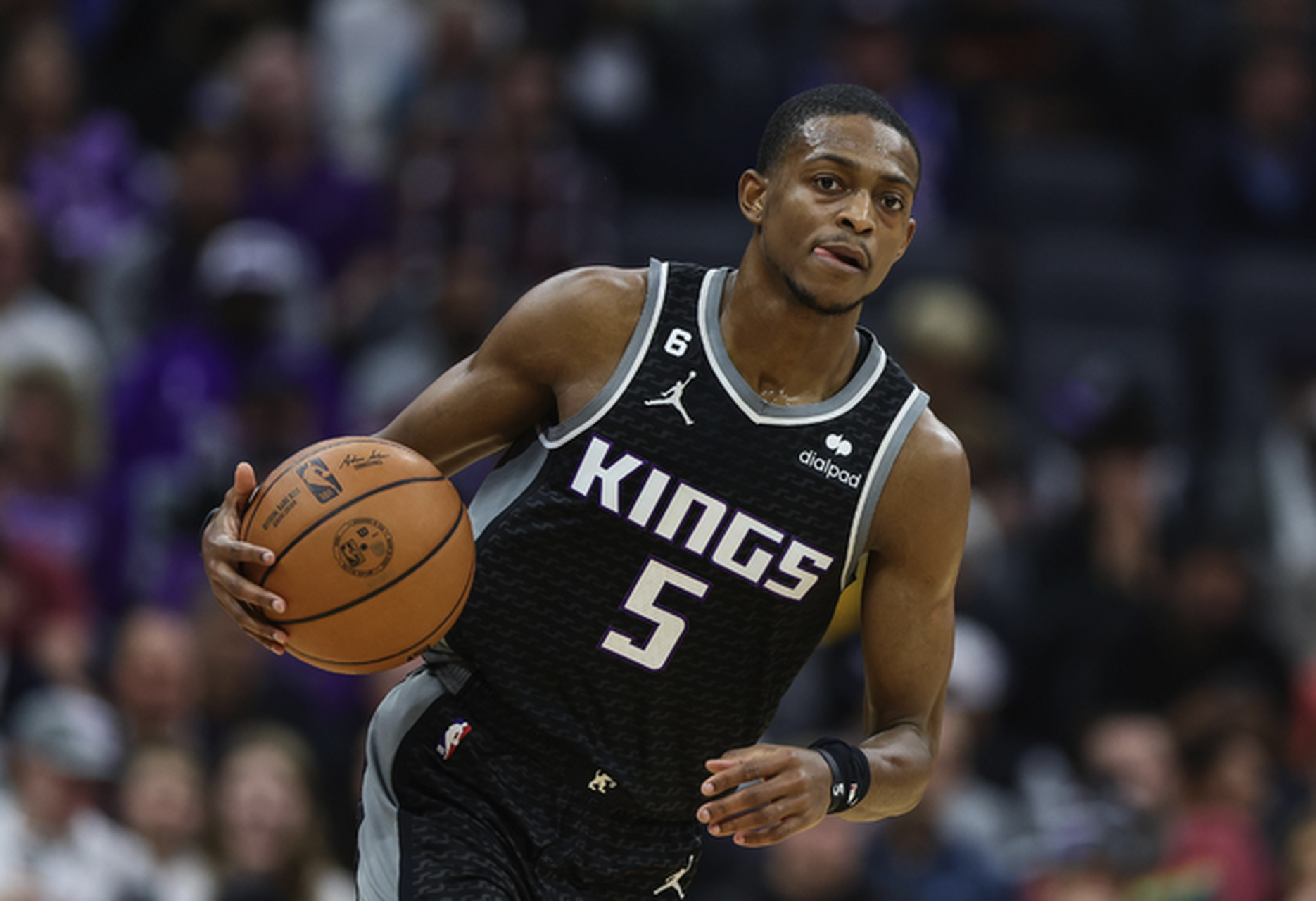 官宣,国王当家球星福克斯,当选nba首届年度最佳关键球员奖.