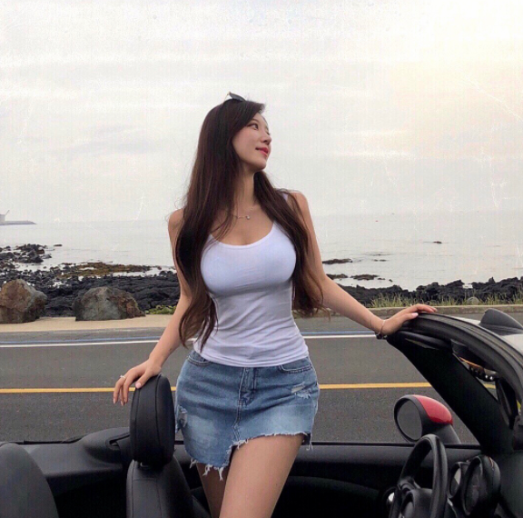 韩国模特被称"海贼王女帝",玲珑身材,常年转呼啦圈是关键