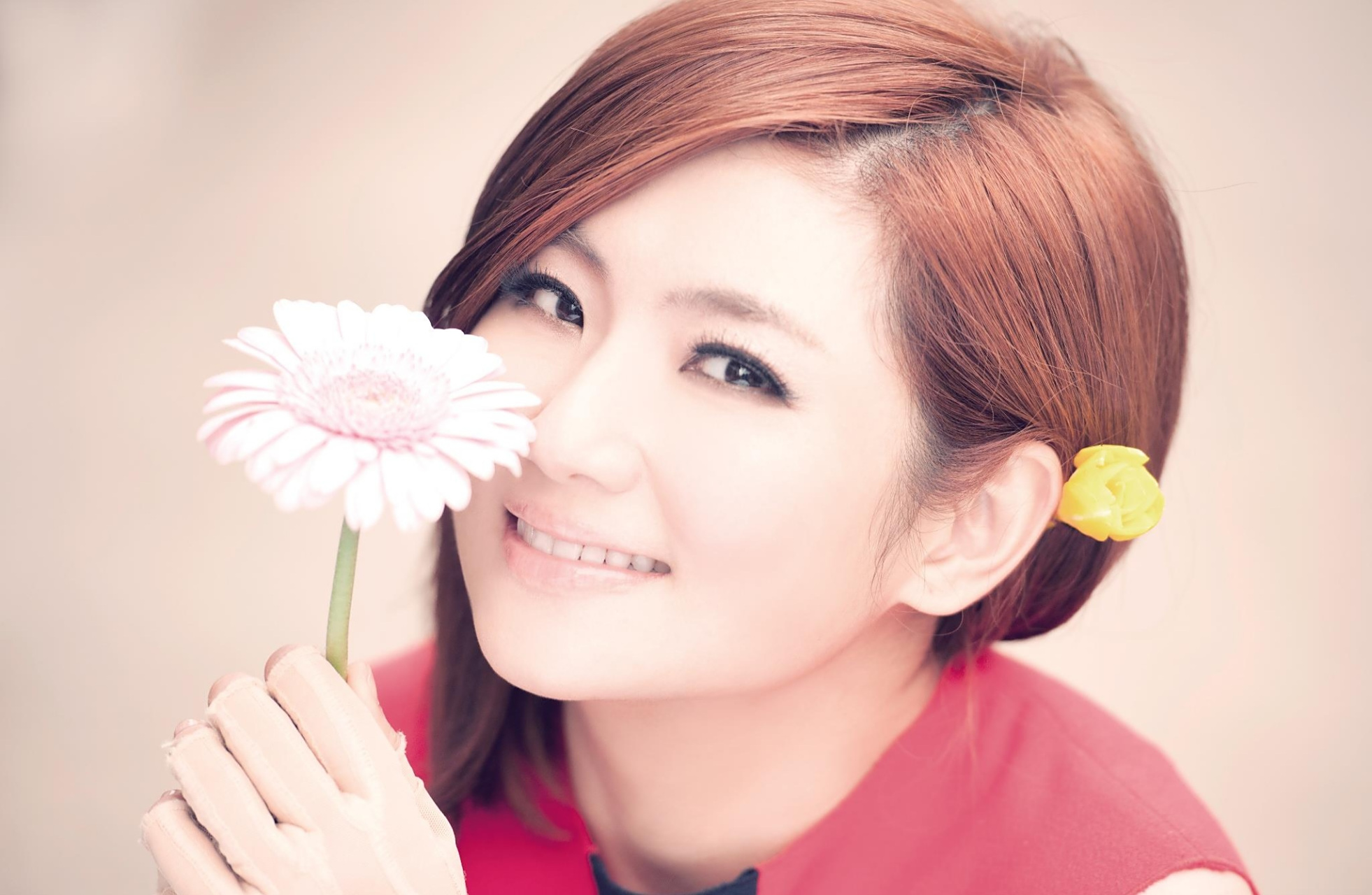 9月7日,selina任家萱通过社交媒体平台,用温馨的图片和文字分享了